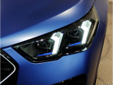 エンジェルアイ、イカリングと呼ばれるBMWのライトの正式名称は「コロナリング」です。一目でBMWとわかる伝統のデザインです。