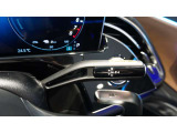 メルセデスジャパンが定めるサーティファイドカー(認定中古車)として登録を致しますので、納車時にはタイヤやバッテリー等も規定以下の数値であれば、整備代金を頂かず、無償で交換となります。ご安心下さい。
