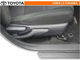 運転席シート上下アジャスター付き。ドライバーの背丈に合わせて調整できます。