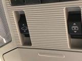 ムーンルーフが付いていると、車がワンランク上の装いを醸し出しますね。