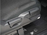 ◆シートハイトアジャスター◆運転席を上下に高さ調節ができます!運転ポジションを体格に合わせてシート調整できます。