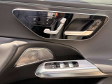 Burmester4Dサラウンドサウンドシステム・前席側シートヒーター・ベンチレーターが装着されております。