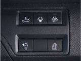 【スイッチパネル】操作しやすい位置にスイッチが配置されています。