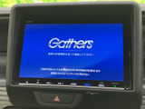 先進のナビゲーションシステムを搭載。目的地設定や音楽再生など、直感的な操作で快適なドライブをサポートします。