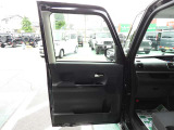 4WD☆純正8インチナビ☆フルセグTV☆バックカメラ☆ETC☆フリップダウンモニター☆中古スタッドレスアルミ付☆プラズマクラスター搭載ルームランプ☆後席サンシェード☆両側パワスラ☆