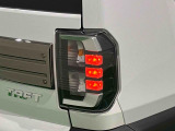 視認性と個性を演出するリヤコンビネーションランプ(LEDストップランプ)