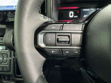 ステアリングスイッチ装備!運転しながら手元でオーディオの操作などができます。