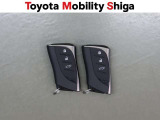 スマートキー2本付き!キーをポケットやカバンに入れておくだけでドアの施錠・開錠やエンジンスタートの操作が簡単です!