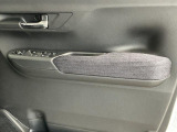 【現車確認及び来店納車のお願い】この対応は、メール等での車両状態のイメージの食い違いや、輸送中の傷でお客様にご迷惑をお掛けしない為の措置ですので、ご理解頂きますようお願い申し上げます。