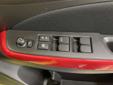パワーウインドウスイッチ、いたずら防止・挟みこみ防止に、ウインドウロックスイッチを使用ください。集中ドアロックスイッチ