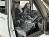 【運転席・助手席】内装ルームクリーニング済みです。しっかり綺麗にしていますので、是非、お確かめください。車に自信があるからこそ、是非一度ご来店頂き内外装も見てもらえると幸いです。