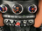 MINIは見切りの良い車です。右左折時や駐車に不安を感じている方も安心して運転することができます!