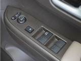 ◆パワーウィンドウスイッチ◆運転席から全席の窓の開閉操作を行うことが出来いつでも換気ができます!