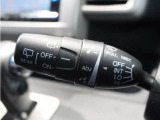 【バリアブル間欠ワイパースイッチ】車速に応じてワイパーの間隔を自動的に調整する機能。雨の量や車速に応じてワイパーの間隔を最適化し、視界を確保することができます。