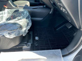 フロアマットも綺麗にクリーニングして納車しております!