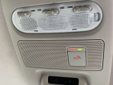 SOSコールスイッチです。NissanConnectにご加入していただくとご利用いただけます。所定のお手続きが必要です。
