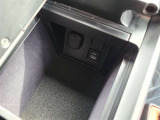 シガーソケット USB付きです。