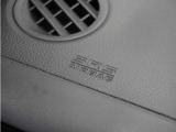 ◆助手席エアバッグ◆SRSエアバッグは、シートベルトだけでは防ぎきれない衝突時の衝撃から乗員を守るための安全装置。衝突時に瞬時に膨らみ、頭部や胸部がダッシュボードに直接衝突するのを防ぎます。