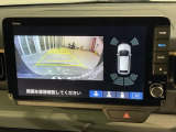 リヤカメラ表示時では視点を変更することもできます。
