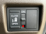 両側スライドドア!左側は電動開閉!運転席からでもボタン一つで開閉可能です♪