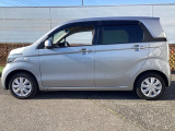 自社整備工場で点検整備をおこなってからお渡ししています。車検が残っている場合は『12ヶ月点検整備』を、車検整備付きの場合は『車検整備』をおこないます。整備費用は車両本体価格に含まれています。