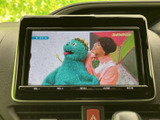 停車時に、お子様向けの番組を楽しめます。移動時間も快適に過ごせるように、エンターテイメント機能も充実しています。