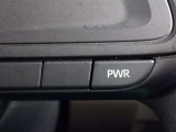 高速の合流や追い越しなどに使えるPWRボタン!