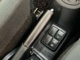品質へのこだわり!フロアマットやシートなど車内をキレイに清掃し、ニオイや汚れなどを徹底的にクリーニングしてもらっております。室内はピカピカです☆