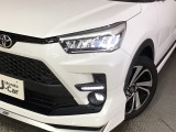 【LEDヘッドライト】ディスチャージヘッドライト(HID)と同等の明るさで、夜道や雨天走行が明るく視界良好!! フォグライトも装備で、安心感さらにUPです♪安心ドライブを楽しんで下さい♪