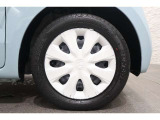 純正のホイールキャップが足元を飾ります!タイヤサイズは155/65R14になります。
