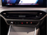 純正HDDナビです。とても使いやすく、Bluetooth&USBオーディオインターフェイスで、電話も音楽も楽しめます。