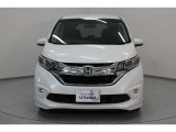 Honda SENSING搭載!ミリ波レーダー単眼カメラで、クルマの前方の状況を認識。ブレーキやステアリングの制御技術と強調し、安全・快適な運転や事故回避を支援する先進のシステムです。