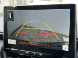 バックガイドモニターで、後方を確認しながら安心して駐車することができます。運転初心者も熟練者も必須の機能ですよ!