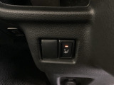 運転席 シートヒーターで寒い日もすぐに温かくなり快適に過ごせます。
