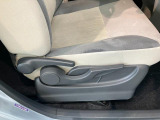 延長保証につきましてはお求めいただく車両によって保証料が異なりますので、当店スタッフまでお気軽にお問い合わせくださいませ。