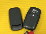 キーフリーシステム車!電子カードキーをかばんやポケットに入れておけば、ドアのロックアンロックやエンジンの始動が出来ます!