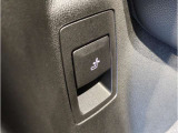 【ミラー型ETC】ETC車載器が見えない為、スタイリッシュでありながら盗難を防止。汎用ではグローブBOX内に搭載が多いのでグローブボックス内の容量確保にも繋がります。