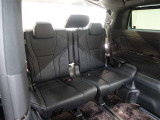 ゆとりある広々とした車内空間は、ドライブを始め買い物やレジャーなど、幅広く活躍します。一人でもみんなとでもお出かけを楽しみましょう!