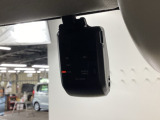 【ドラレコ】走行中の映像を記録し、確かな証拠としてあなたを守ります。「見える安心」があることで、毎日の運転がより前向きで心地よくなります。