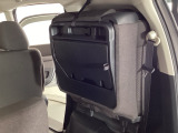 アイデア次第でいろいろな使い方ができる広くて使い勝手のいい荷室。