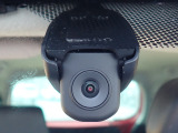 ◆【ドライブレコーダー】映像・音声などを記録する自動車用の装置です。もしもの事故の際の記録はもちろん、旅行の際の思い出としてドライブの映像を楽しむことができます。