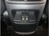 充電可能なUSB端子が後ろにもついていますよ!