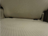 ◆ISOFIX◆シートベルトいらずでチャイルドシートと固定金具を連結するだけでがっちり固定できます。