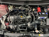 メンテナンスノート、取扱説明書ですね。 車の情報が凝縮されています。 車の整備記録が記載されている大事な物ですよ。
