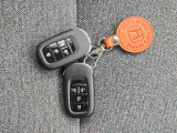 ホンダスマートキー!バックやポケットに入れたままドア、スライドドアの開閉が可能です。