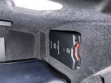 最新鋭の自社整備工場にて、車検・点検は勿論の事、あらゆるご要望にお応えすべく輸入車ディーラーならではの最新のコンピューターシステムとベテランの整備士がバックUP!