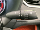 雨天時でも安心して運転できるよう、スムーズな操作感を実現しています。