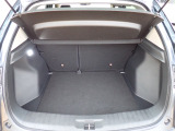 ◆定員乗車時のカーゴルームです。普段のお買い物の荷物やたくさんの収納が可能です。