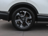 【ホンダ純正アルミホイール付き】タイヤサイズは『235/60R18』残溝はリアが残り5分山程度です。