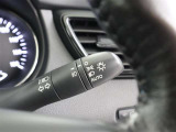☆オートライト付きです♪周りが暗くなるとライトを点灯させます♪高速道路の走行時にはトンネルで自動点灯しますので、とっても便利ですよ♪